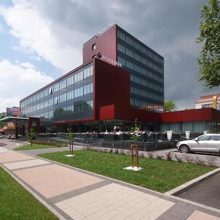 Hotel Park Doboj Exteriör bild