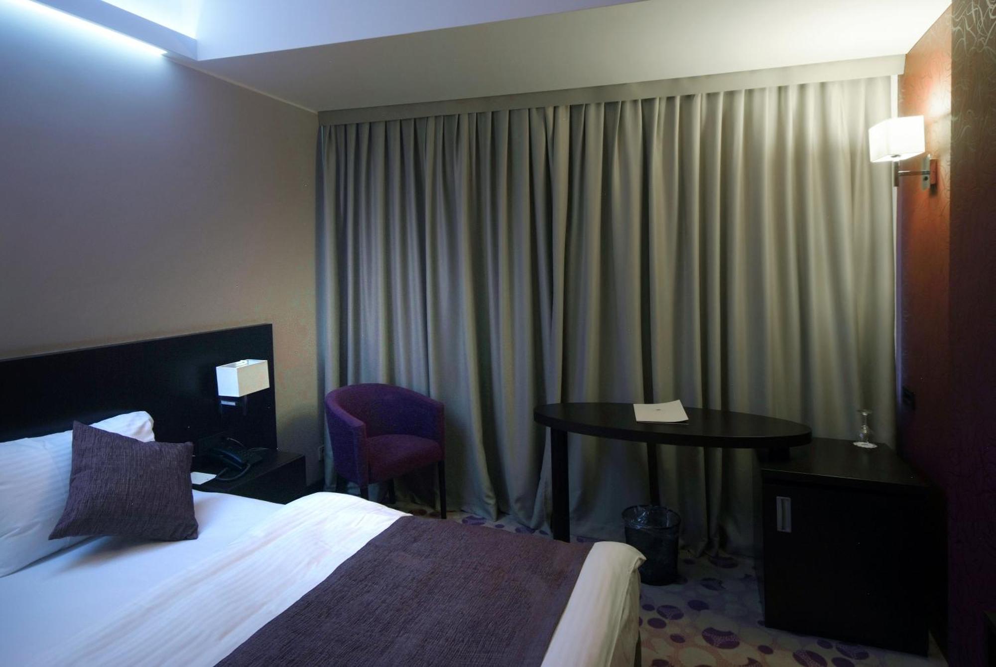 Hotel Park Doboj Exteriör bild