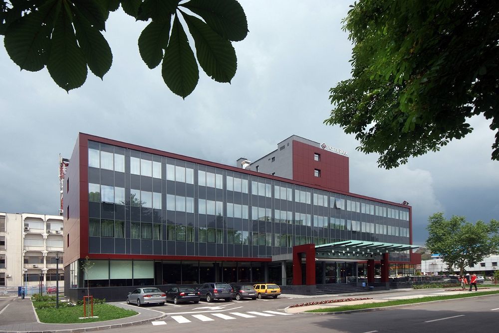 Hotel Park Doboj Exteriör bild