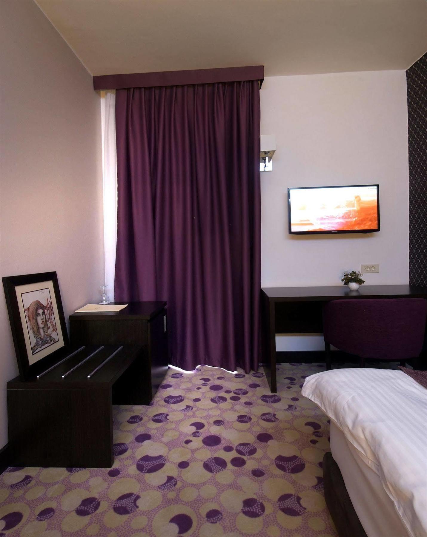 Hotel Park Doboj Exteriör bild